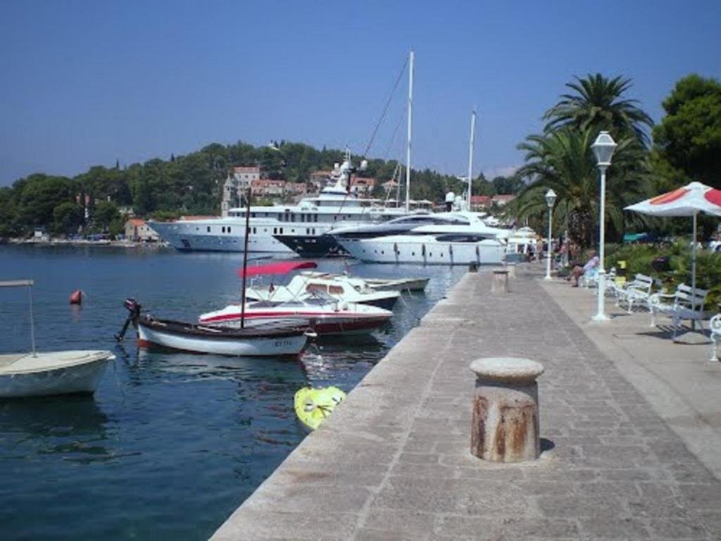 Cavtat waterfront near Villa Royal